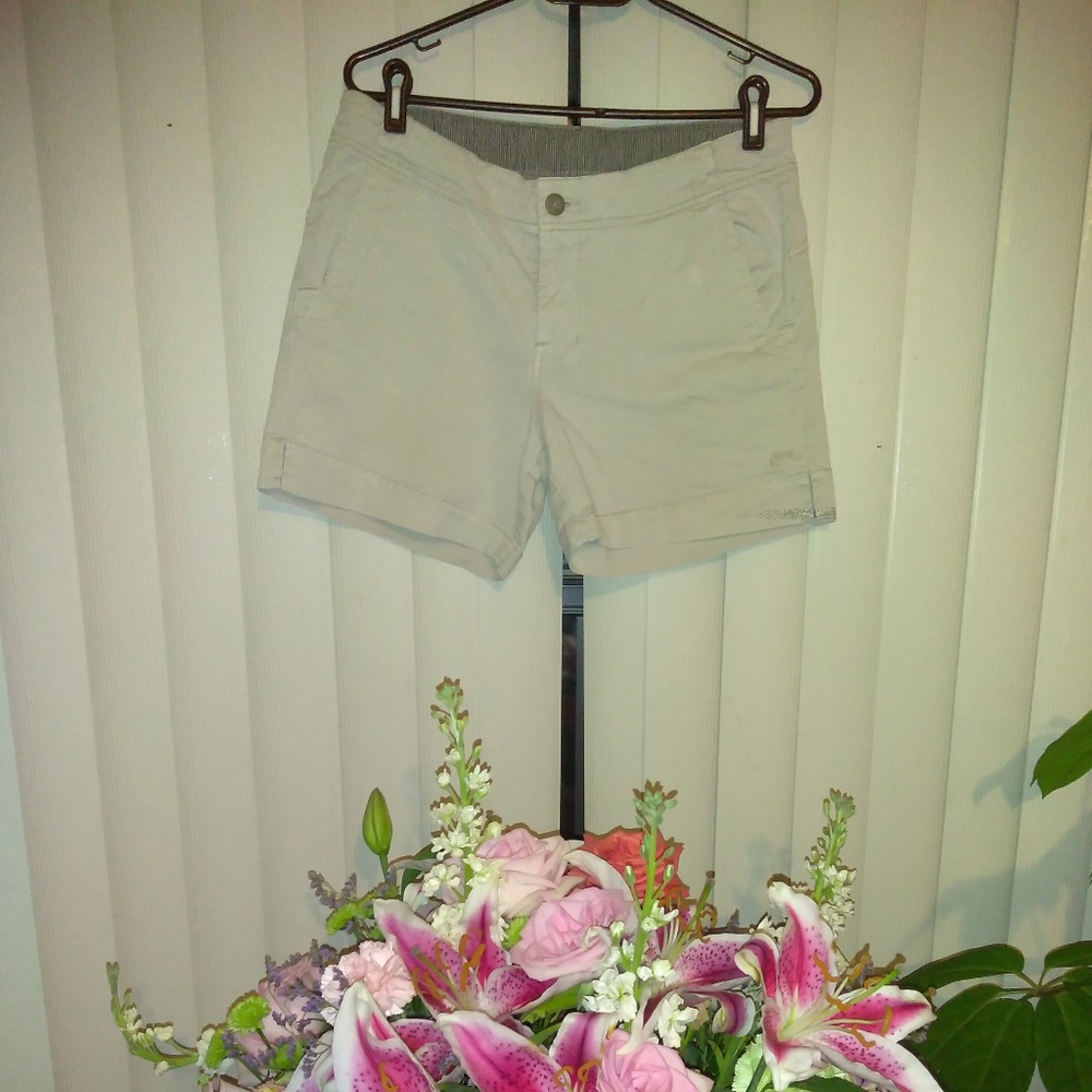 Kavu Women's Khaki Shorts Size 8